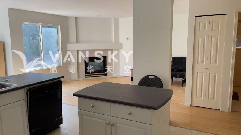 250527202011_From kitchen to family room.JPG